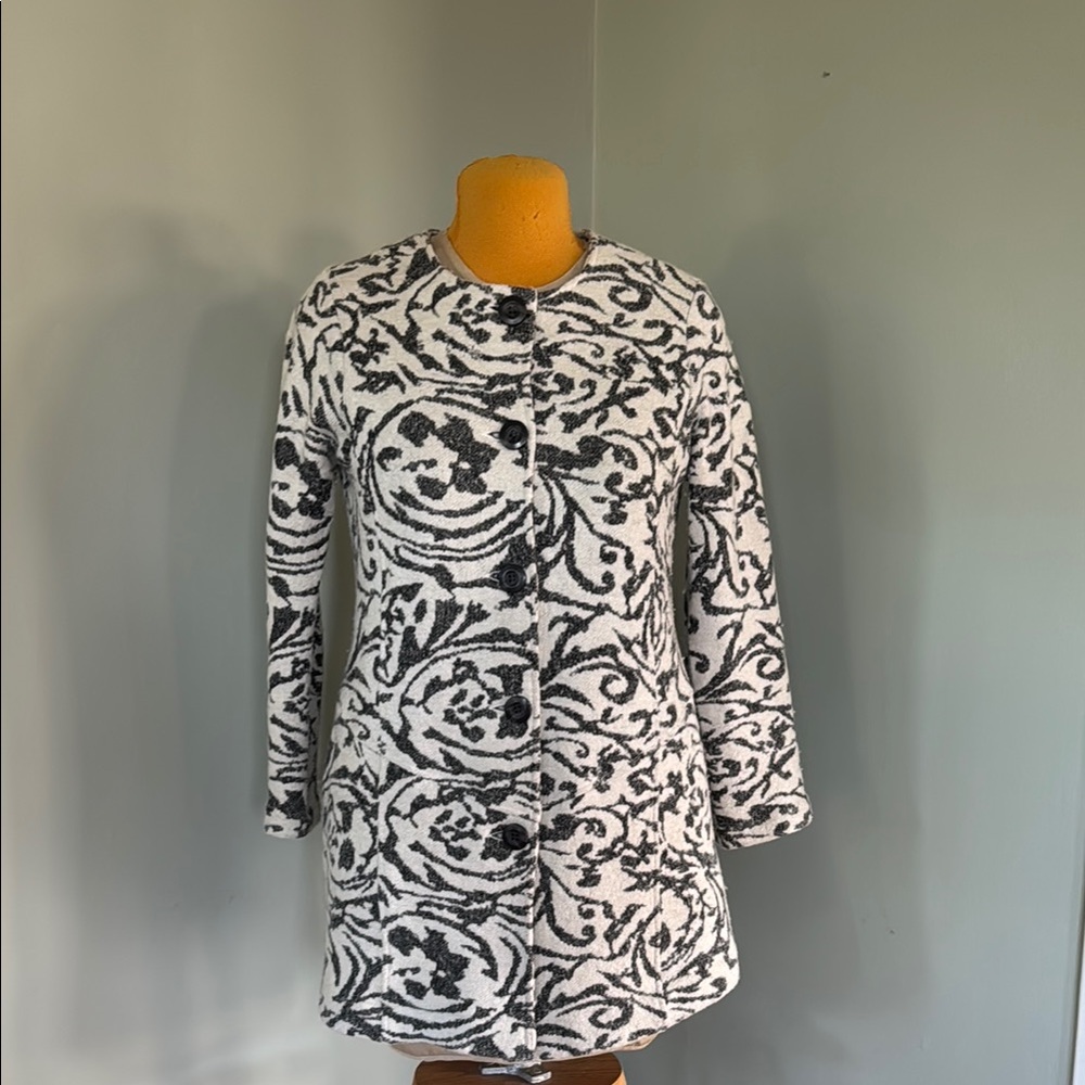 Vintage Nanette Kepore Gray and White Patterned Coat
